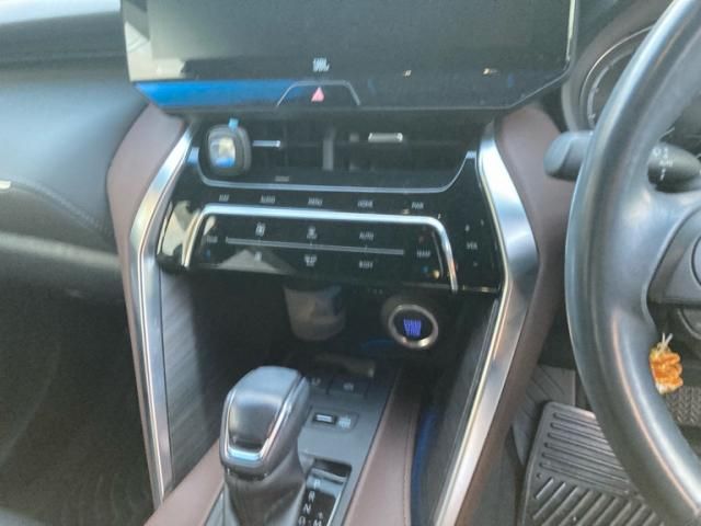 TOYOTA HARRIER 2WD 2022 Image 31