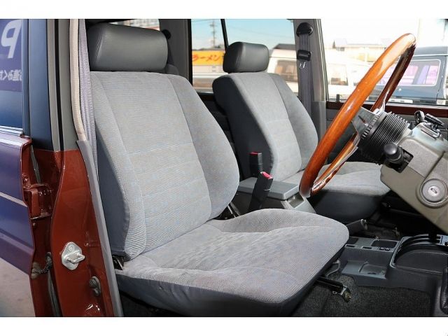 TOYOTA LANDCRUISER VAN 2001 Image 31