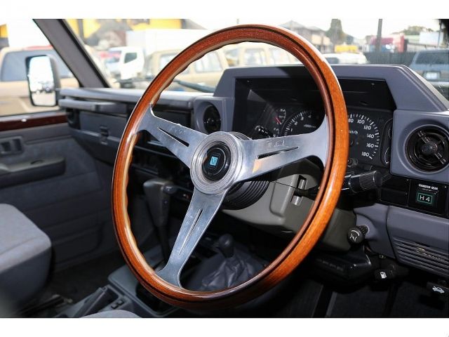 TOYOTA LANDCRUISER VAN 2001 Image 31