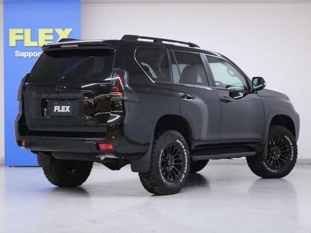 TOYOTA LANDCRUISER PRADO 2023 Image 31