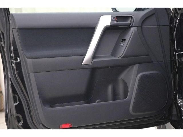 TOYOTA LANDCRUISER PRADO 2023 Image 31