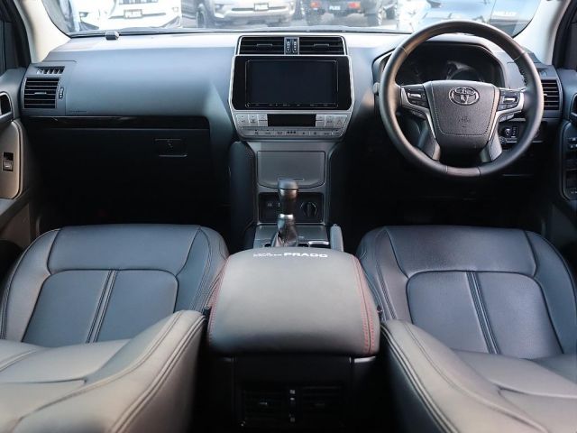 TOYOTA LANDCRUISER PRADO 2022 Image 31