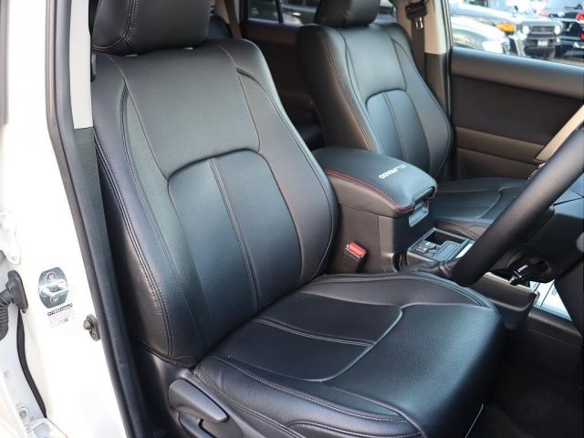 TOYOTA LANDCRUISER PRADO 2022 Image 31