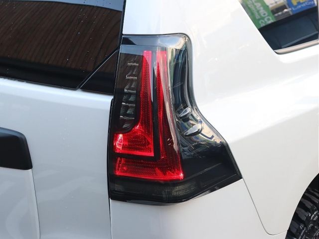 TOYOTA LANDCRUISER PRADO 2022 Image 31