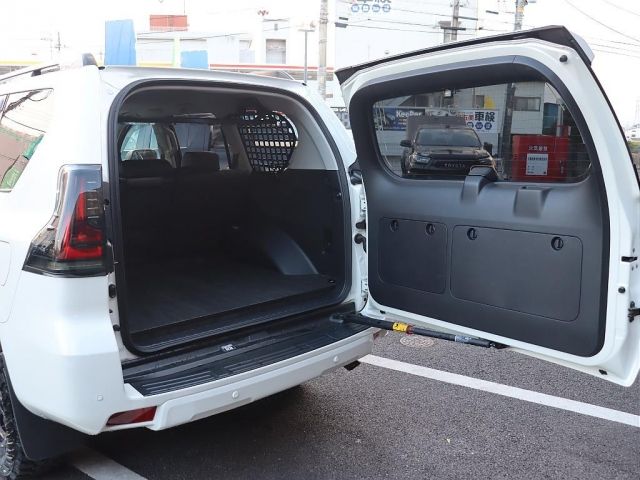 TOYOTA LANDCRUISER PRADO 2022 Image 31