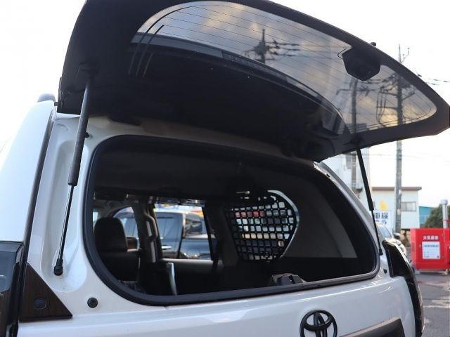 TOYOTA LANDCRUISER PRADO 2022 Image 31