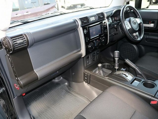 TOYOTA FJ CRUISER 4WD 2017 Image 31