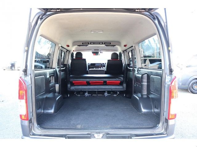 TOYOTA HIACE VAN 2WD 2019 Image 31