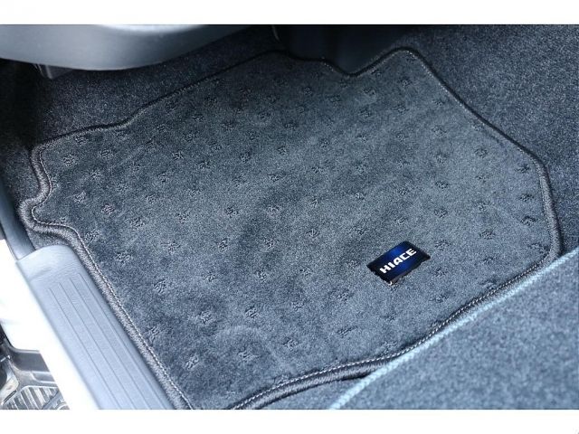 TOYOTA HIACE VAN 4WD 2024 Image 31