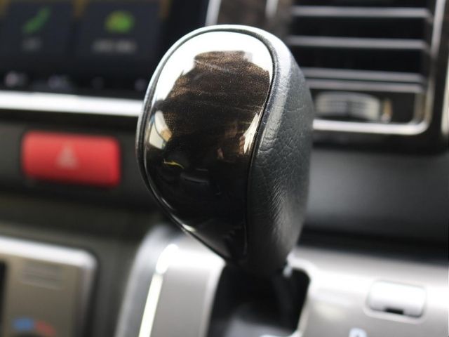 TOYOTA HIACE VAN 2WD 2023 Image 31