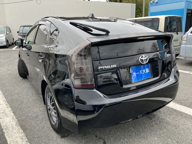 TOYOTA PRIUS 2011 Image 31