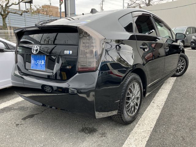 TOYOTA PRIUS 2011 Image 31