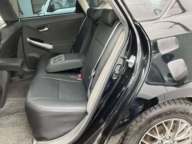 TOYOTA PRIUS 2011 Image 31