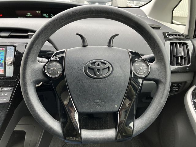 TOYOTA PRIUS 2011 Image 31