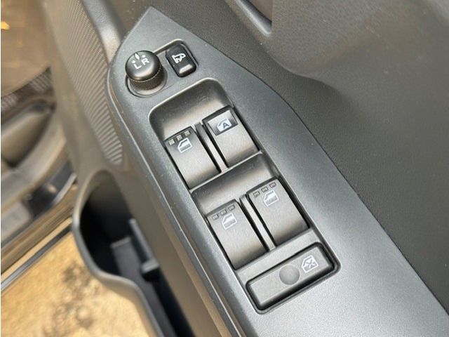 DAIHATSU WAKE 2015 Image 31