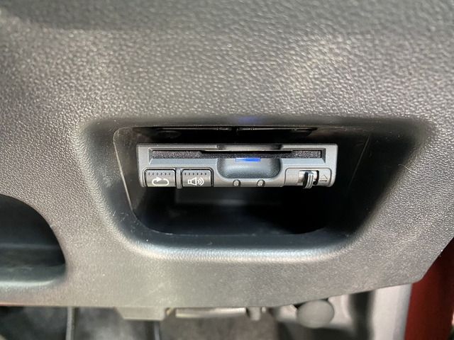 DAIHATSU CAST ACTIVA 2017 Image 31