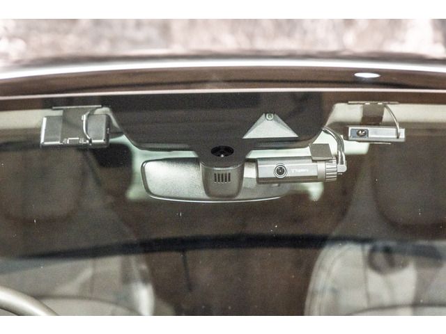 PORSCHE TAYCAN 2021 Image 31