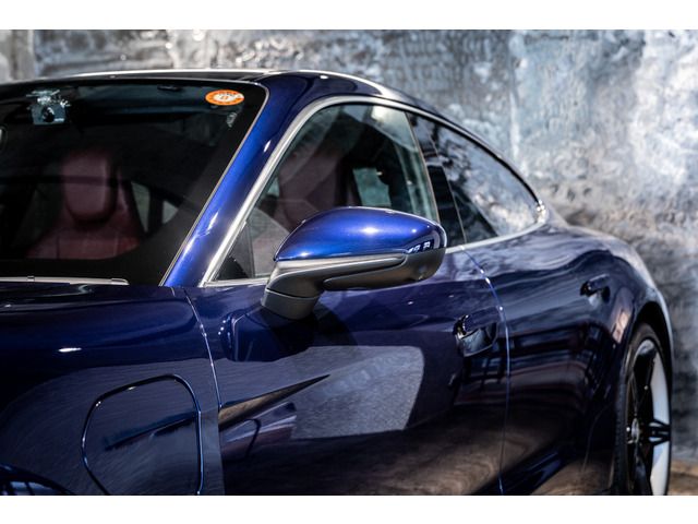 PORSCHE TAYCAN 2021 Image 31