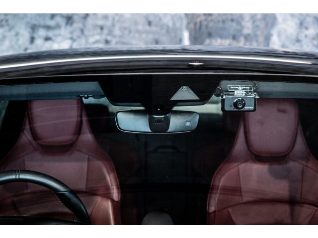 PORSCHE TAYCAN 2021 Image 31