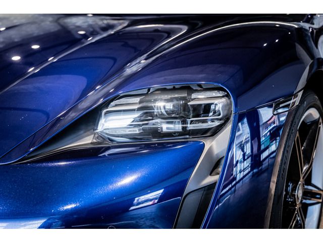 PORSCHE TAYCAN 2021 Image 31