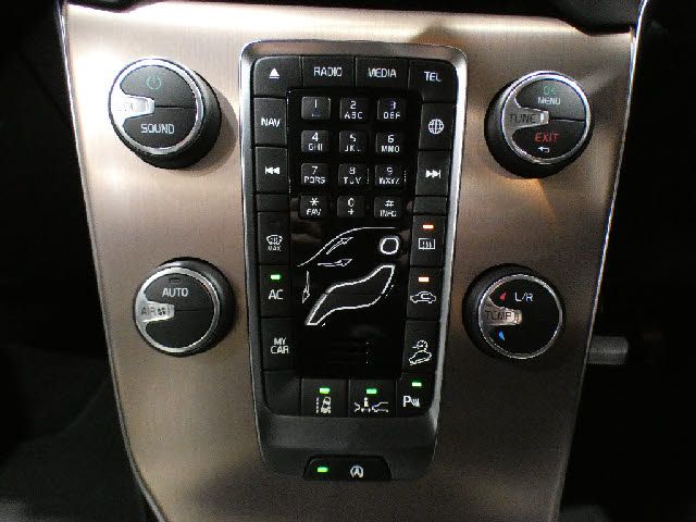 VOLVO V40 CROSS COUN 2016 Image 31