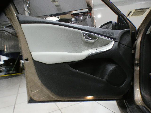 VOLVO V40 CROSS COUN 2016 Image 31