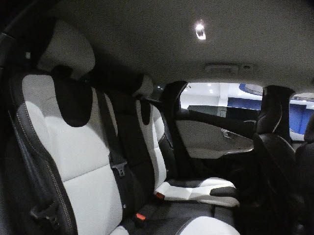 VOLVO V40 CROSS COUN 2016 Image 31