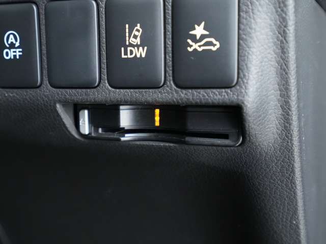 MITSUBISHI OUTLANDER 4WD 2017 Image 31