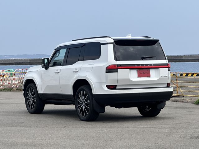 TOYOTA LEXUS GX550 2025 Image 31