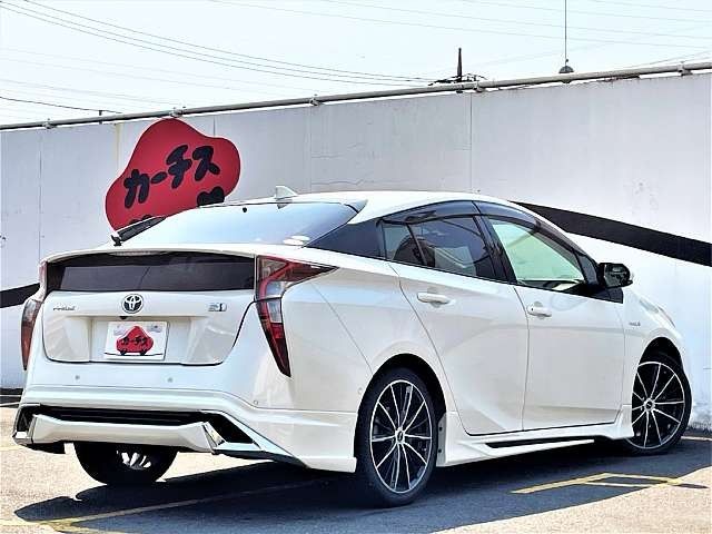 TOYOTA PRIUS 2016 Image 31