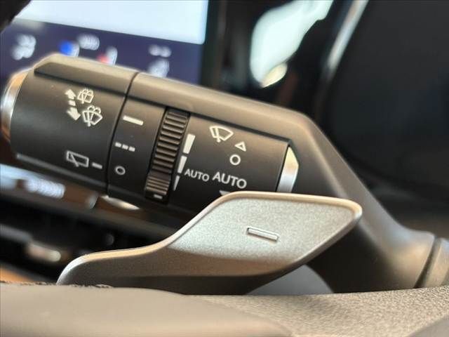 TOYOTA LEXUS NX250 2022 Image 31