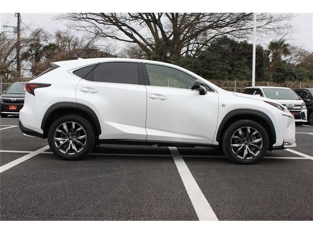 TOYOTA LEXUS NX200T 2014 Image 31