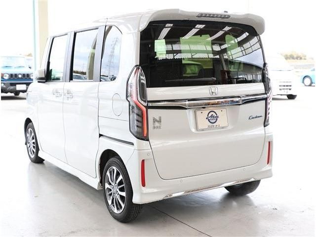 HONDA N BOX CUSTOM 2022 Image 31