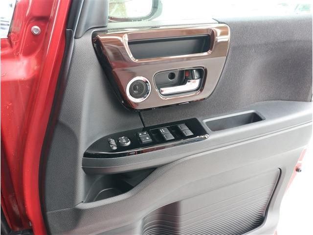 HONDA N BOX CUSTOM 2022 Image 31