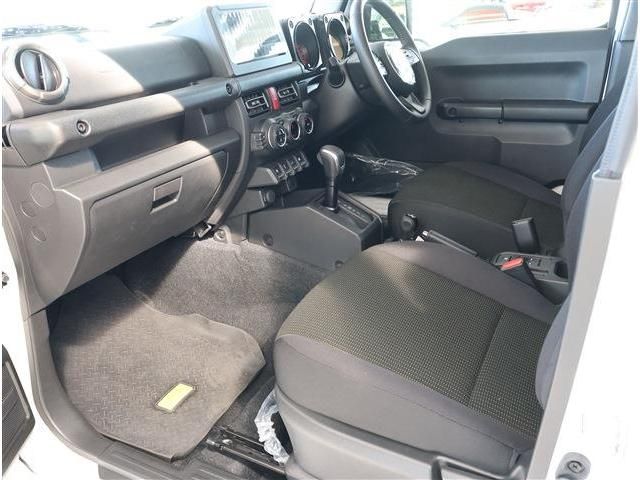 SUZUKI JIMNY NOMADE 2025 Image 31