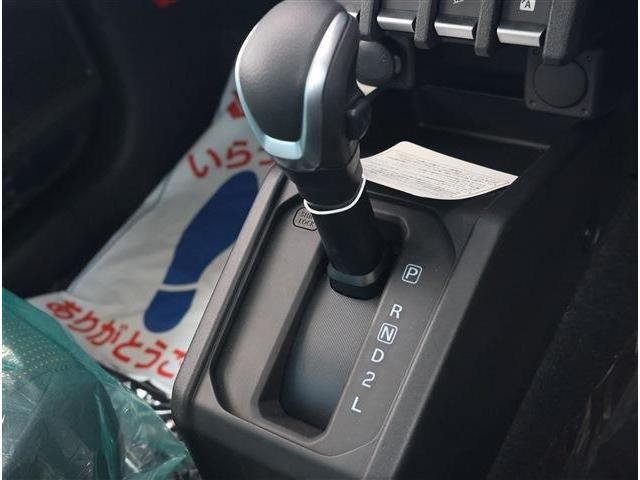 SUZUKI JIMNY NOMADE 2025 Image 31