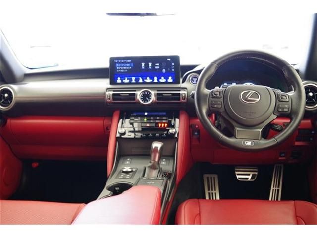 TOYOTA LEXUS IS300H 2021 Image 31