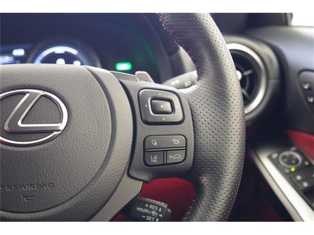 TOYOTA LEXUS IS300H 2021 Image 31