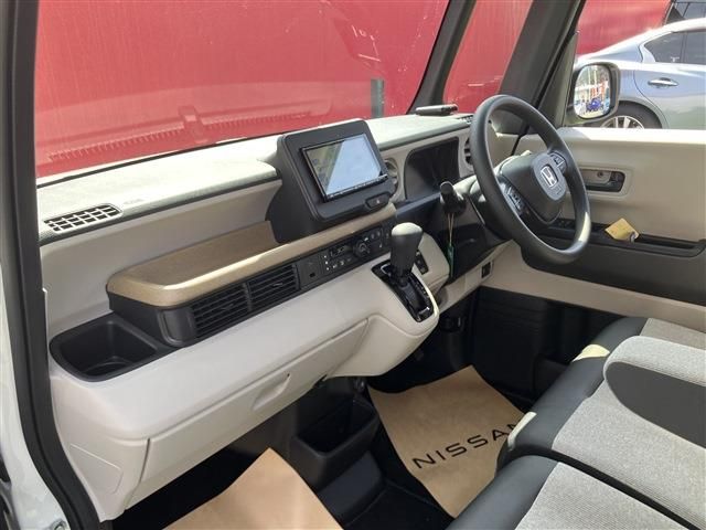 HONDA N BOX 2025 Image 31