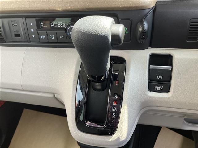 HONDA N BOX 2025 Image 31