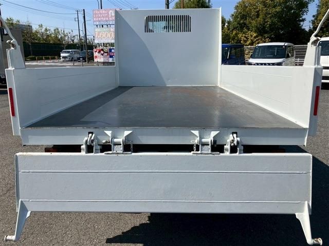 ISUZU  2016 Image 31