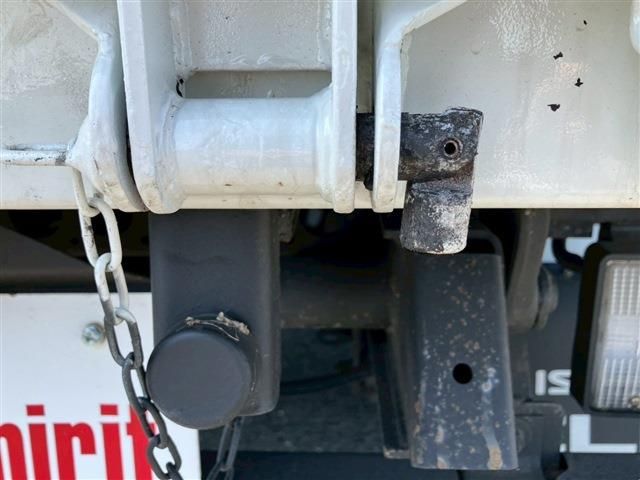 ISUZU  2016 Image 31