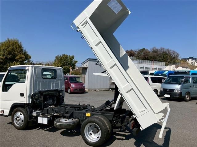 ISUZU  2016 Image 31