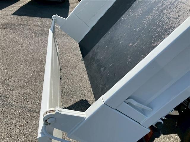 ISUZU  2016 Image 31