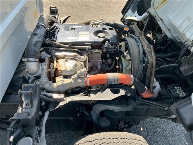 ISUZU  2016 Image 31