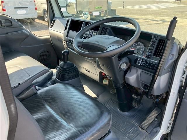 ISUZU  2016 Image 31