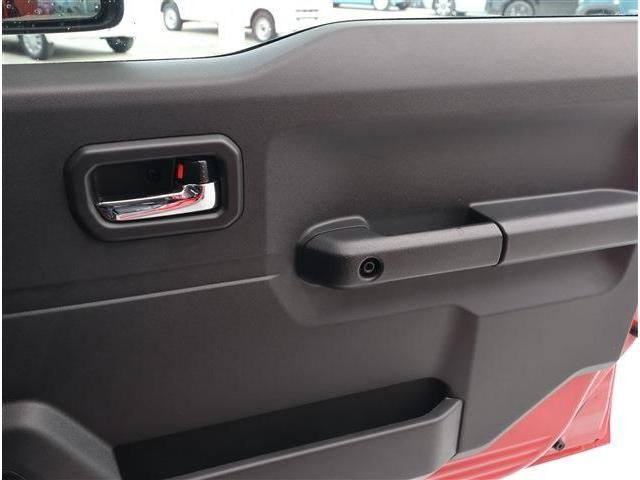 SUZUKI JIMNY NOMADE 2025 Image 31