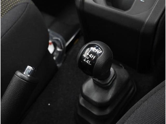 SUZUKI JIMNY NOMADE 2025 Image 31