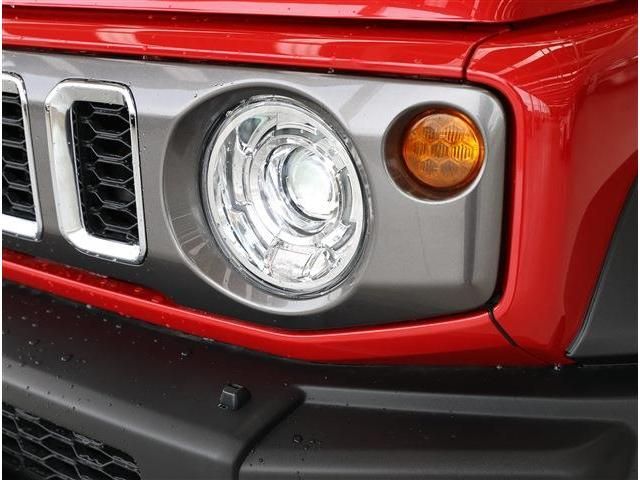 SUZUKI JIMNY NOMADE 2025 Image 31