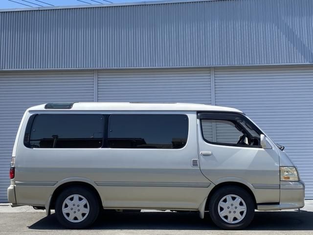 TOYOTA HIACE WAGON 2001 Image 31